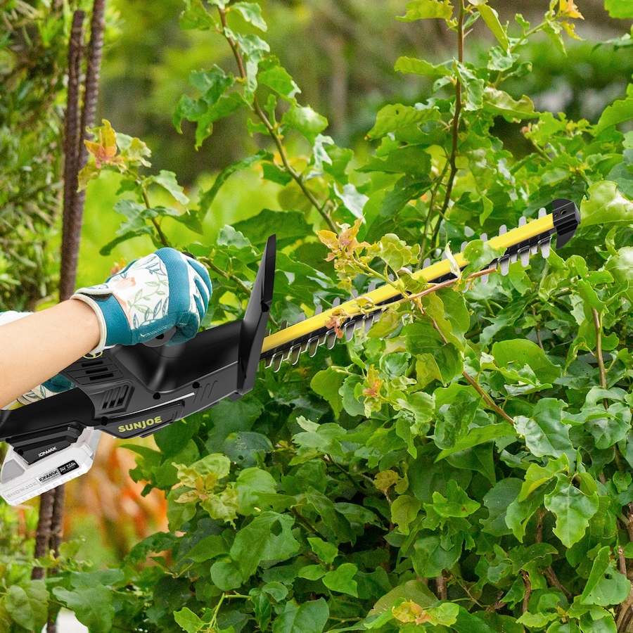 Image 739531_ALTMORE4.jpg, Product 739-531 / Price $119.99, Sun Joe 18" 24-Volt Cordless Electric Handheld Hedge Trimmer Kit with 2.0-Ah Battery and Charger from Snow Joe & Sun Joe on TSC.ca's Home & Garden department
