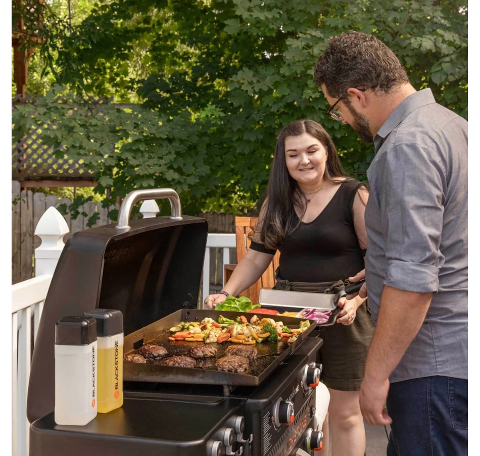 Image 739609_ALTMORE3.jpg, Product 739-609 / Price $1,099.99, Blackstone 28" Patio Collection Griddle with Air Fryer from Blackstone on TSC.ca's Kitchen department