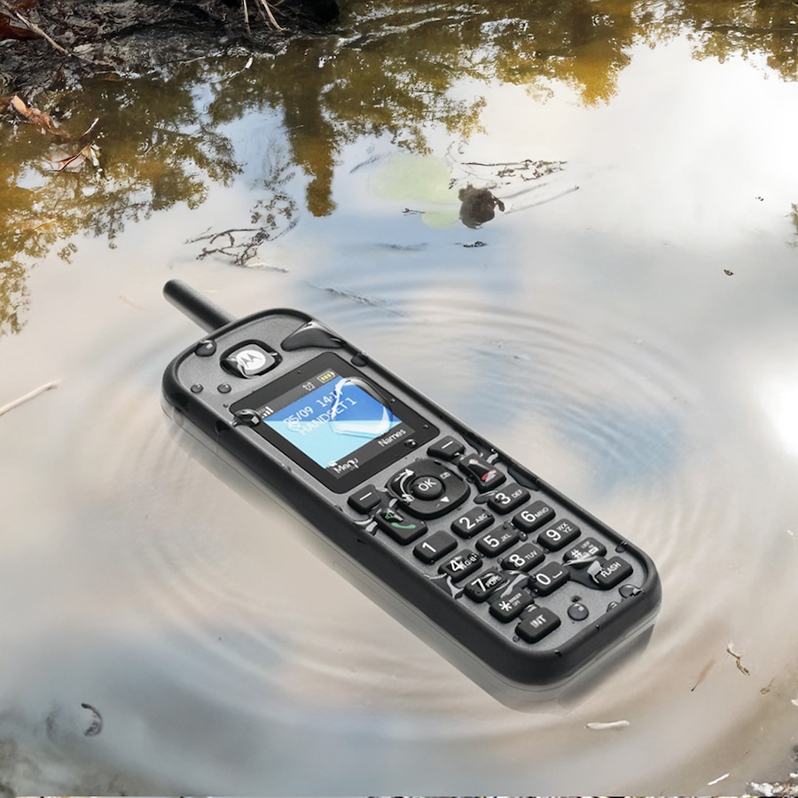 Image 743060_ALTMORE7.jpg, Product 743-060 / Price $99.99, Motorola O2 Series Outdoor Cordless Telephone with Answering Machine (single) from Motorola on TSC.ca's Electronics department