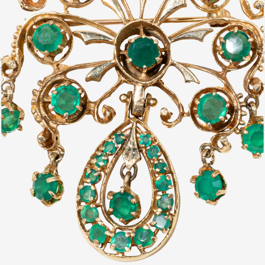 Image 747851_ALTMORE3.jpg, Product 747-851 / Price $4,395.00, Estate Originals 14K Yellow Gold Green Chalcedony Brooch from Estate Originals on TSC.ca's Jewellery department