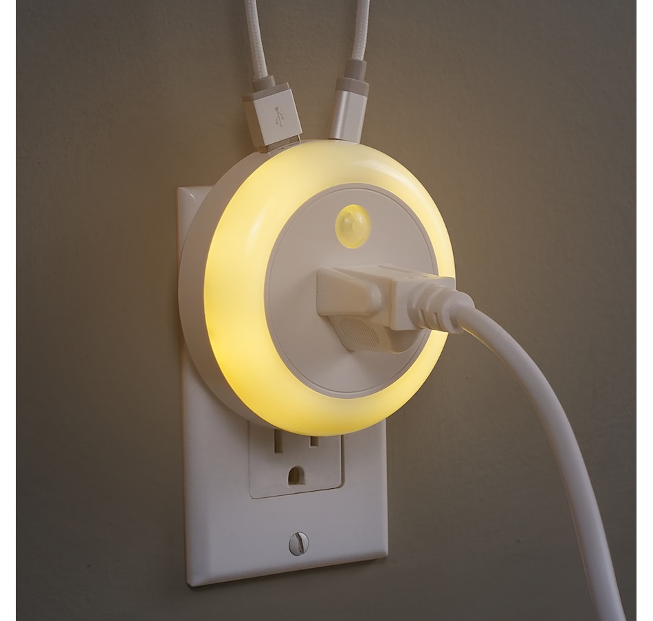 Image 748100_ALTMORE2.jpg, Product 748-100 / Price $19.99, Amaze Extension Port Motion Detection Night Light from Amaze on TSC.ca's Home & Garden department