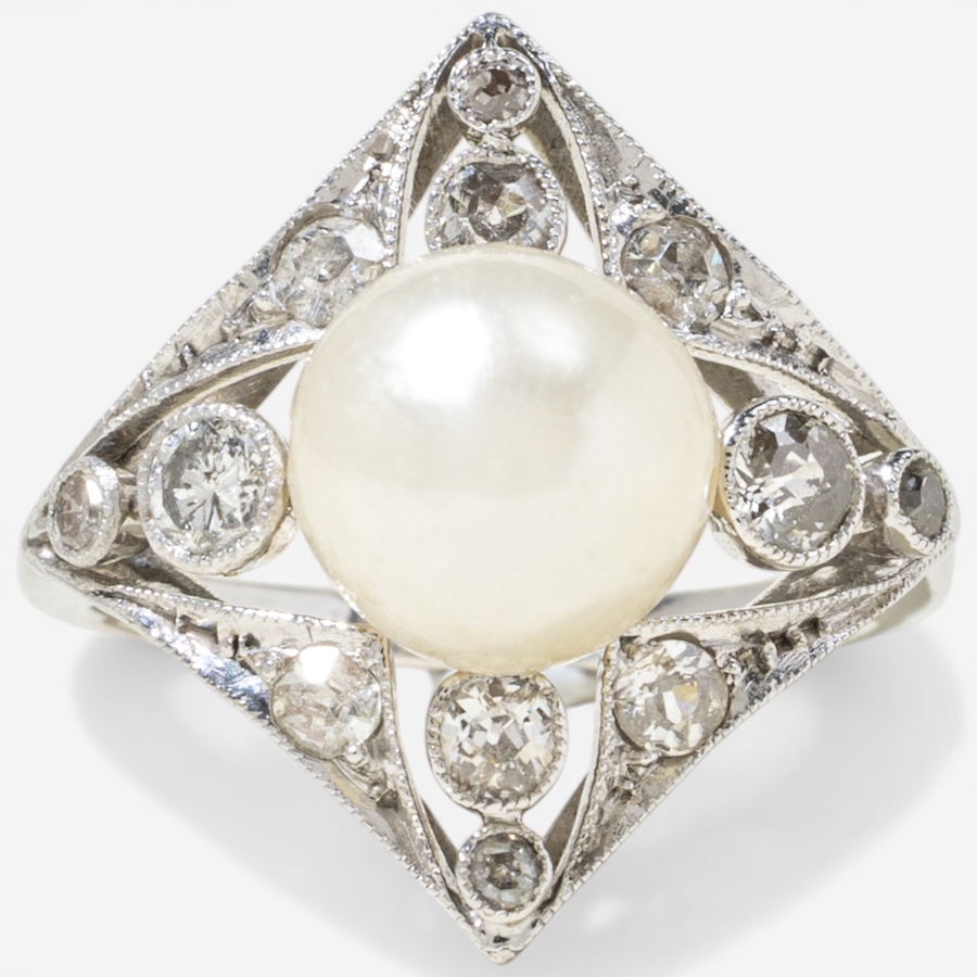Image 752414.jpg, Product 752-414 / Price $2,795.00, Estate Originals 18K White Gold Pearl and Old European-Cut Diamond Ring from Estate Originals on TSC.ca's Jewellery department