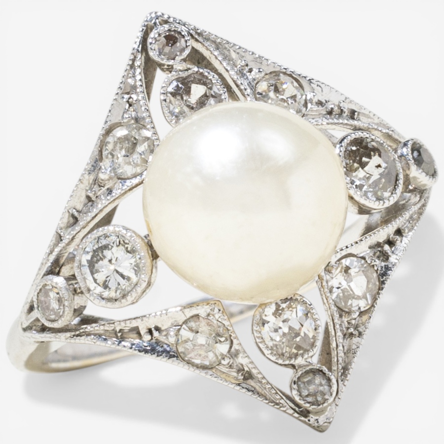 Image 752414_ALTMORE1.jpg, Product 752-414 / Price $2,795.00, Estate Originals 18K White Gold Pearl and Old European-Cut Diamond Ring from Estate Originals on TSC.ca's Jewellery department