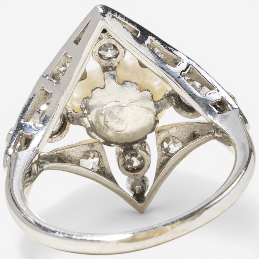Image 752414_ALTMORE3.jpg, Product 752-414 / Price $2,795.00, Estate Originals 18K White Gold Pearl and Old European-Cut Diamond Ring from Estate Originals on TSC.ca's Jewellery department