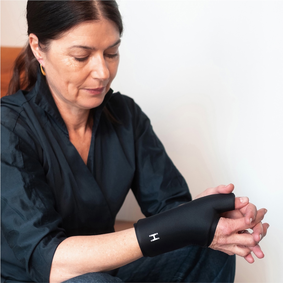 Image 752598_ALTMORE1.jpg, Product 752-598 / Price $29.99, Homedics Hot & Cold Gel Compression Wrist Sleeve from HoMedics on TSC.ca's Health & Fitness department
