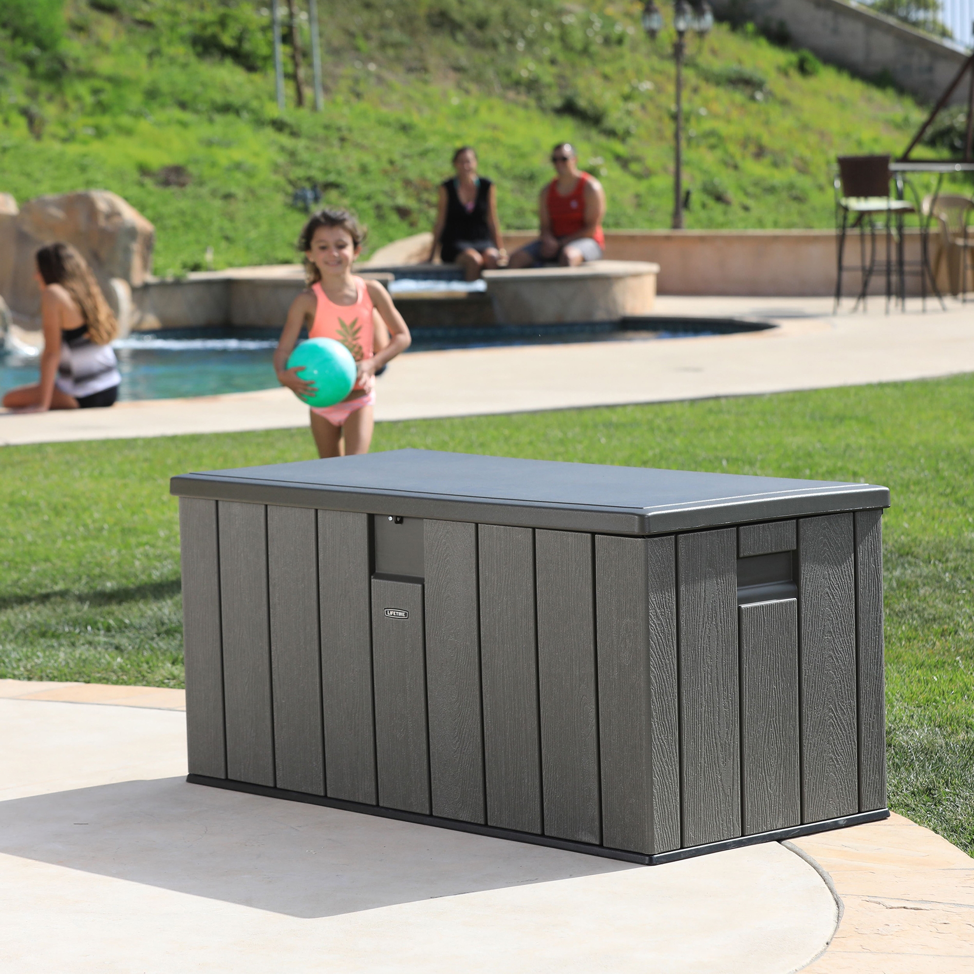 Lifetime Outdoor Storage Deck Box (150 gallons) - TSC.ca