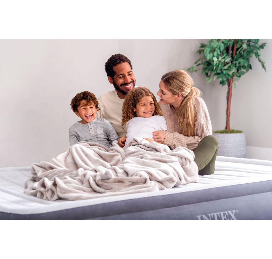 Image 754448_ALTMORE5.jpg, Product 754-448 / Price $79.99 - $99.99, Intex Twin Comfort-Plush Airbed with Fibre-Tech from Intex on TSC.ca's Health & Fitness department