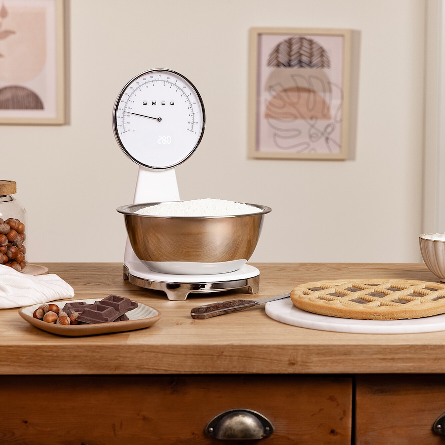 Image 754525_ALTMORE7.jpg, Product 754-525 / Price $249.99, SMEG Analogue and Digital Kitchen Scale from Smeg on TSC.ca's Kitchen department