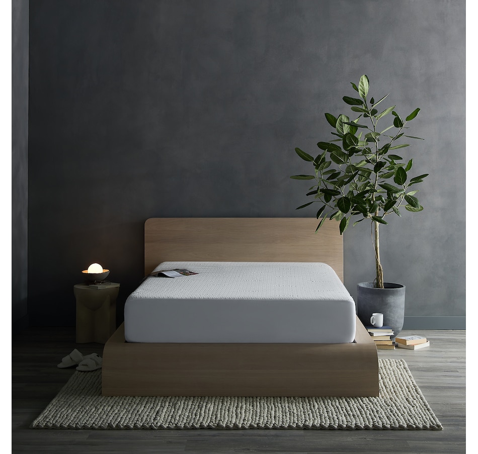 Image 754954_WHT.jpg, Product 754-954 / Price $109.00 - $159.00, Hush Iced Mattress Protector from Hush on TSC.ca's Home & Garden department