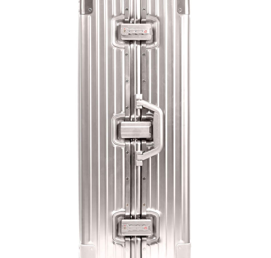 Image 754997_ALTMORE6.jpg, Product 754-997 / Price $349.99, Champs Luggage Elite Collection Hard Side Spinner Large Check-in Luggage from Champs on TSC.ca's Home & Garden department