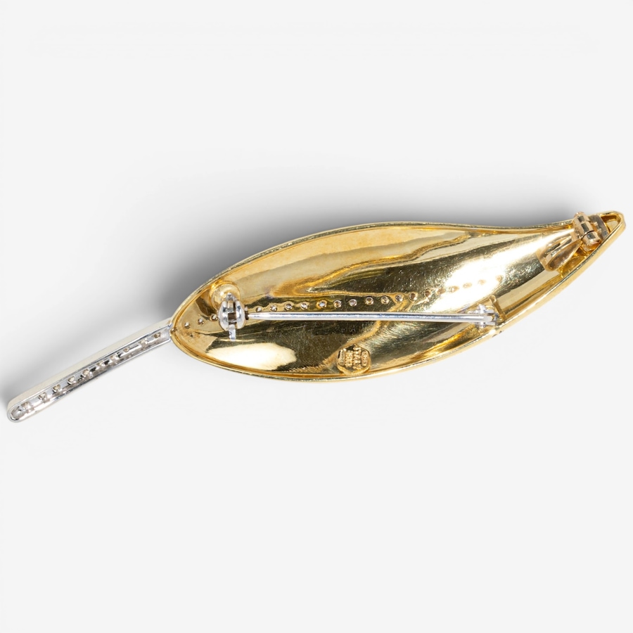 Image 755834_ALTMORE1.jpg, Product 755-834 / Price $5,395.00, Estate Originals 18K Yellow and White Gold Italian-Made Diamond Leaf Brooch/Pendant from Estate Originals on TSC.ca's Jewellery department