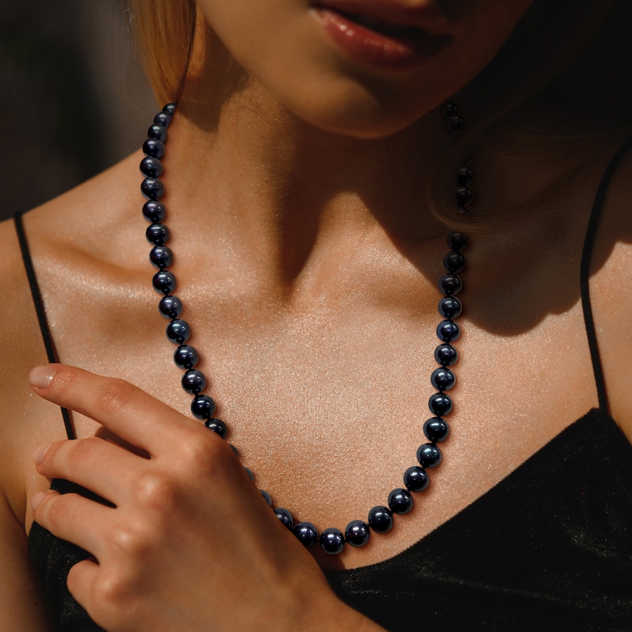 Image 755906_ALTMORE5.jpg, Product 755-906 / Price $539.99 - $619.99, Amour Pearls Sterling Silver 9-10mm Cultured Fresh Water Pearl Necklace from Amour Pearls on TSC.ca's Jewellery department