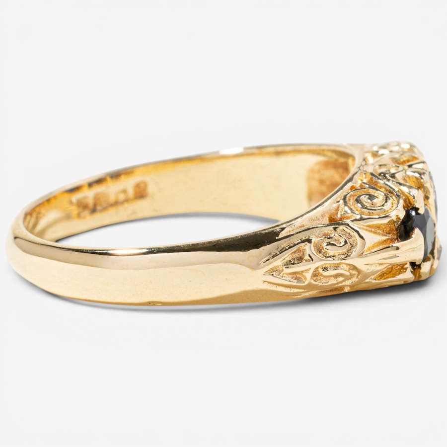 Image 756024_ALTMORE2.jpg, Product 756-024 / Price $2,995.00, Estate Originals 18K Yellow Gold Vintage Sapphire and Diamond Ring from Estate Originals on TSC.ca's Jewellery department