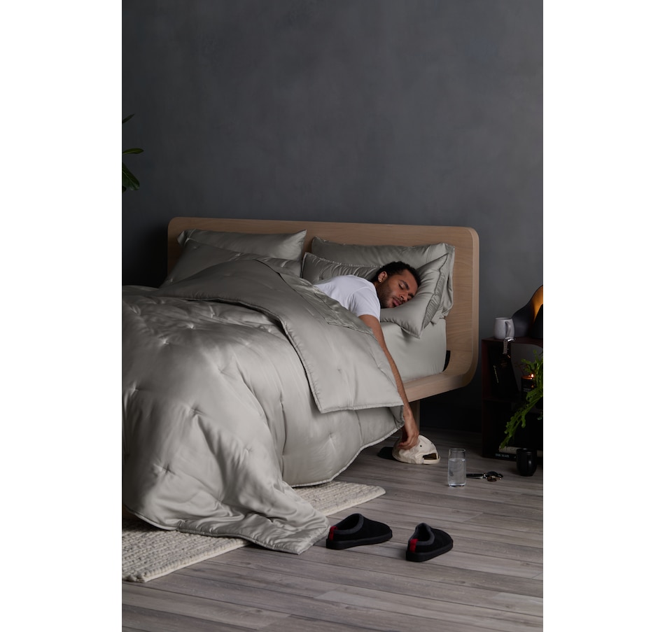 Image 759879_ALTMORE13.jpg, Product 759-879 / Price $299.00 - $374.00, Hush Oversized Iced Cooling Bamboo Comforter Set from Hush on TSC.ca's Home & Garden department