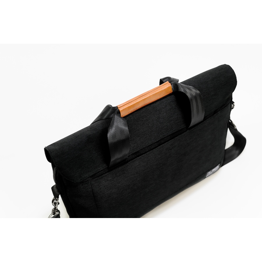 Image 899326_ALTMORE11.jpg, Product 899-326 / Price $99.00, PKG Richmond 10L Messenger from PKG on TSC.ca's Home & Garden department