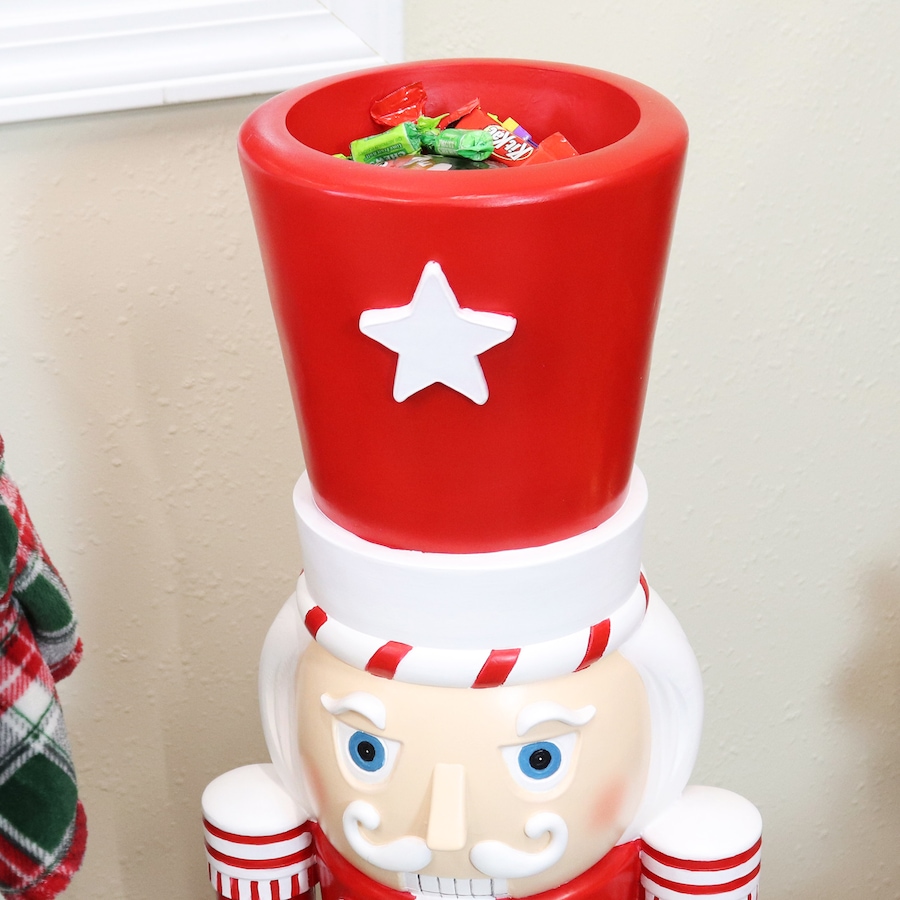 Image 899891_ALTMORE18.jpg, Product 899-891 / Price $215.35, Alfonso the Noble Nutcracker Statue - 36 in (91.4 cm) from Sunnydaze Décor on TSC.ca's Home & Garden department