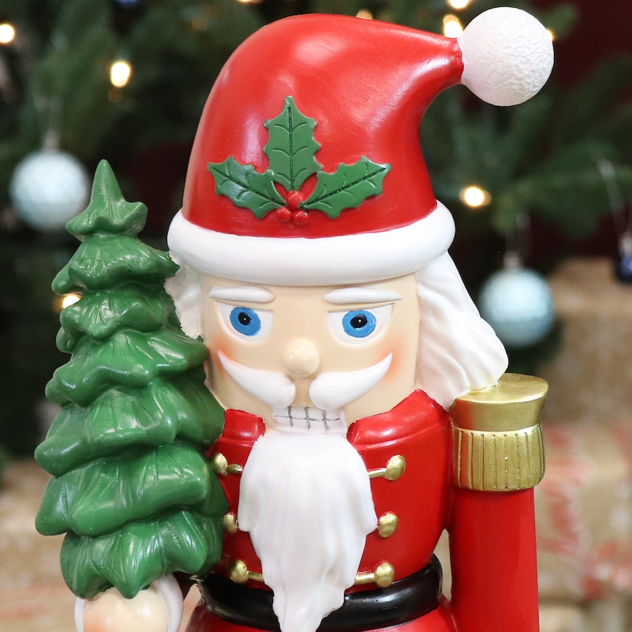 Image 899894_ALTMORE18.jpg, Product 899-894 / Price $76.05, Santa Claus with Tree Indoor Nutcracker Christmas Statue - 17-Inch from Sunnydaze Décor on TSC.ca's Home & Garden department