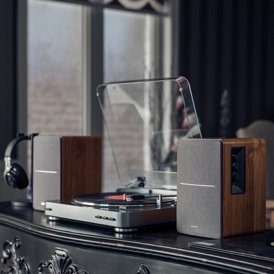 Image 913614_ALTMORE6.jpg, Product 913-614 / Price $169.99, Edifier R1280T Powered Bookshelf Speakers - 2.0 Active Near Field Monitors from Edifier on TSC.ca's Electronics department