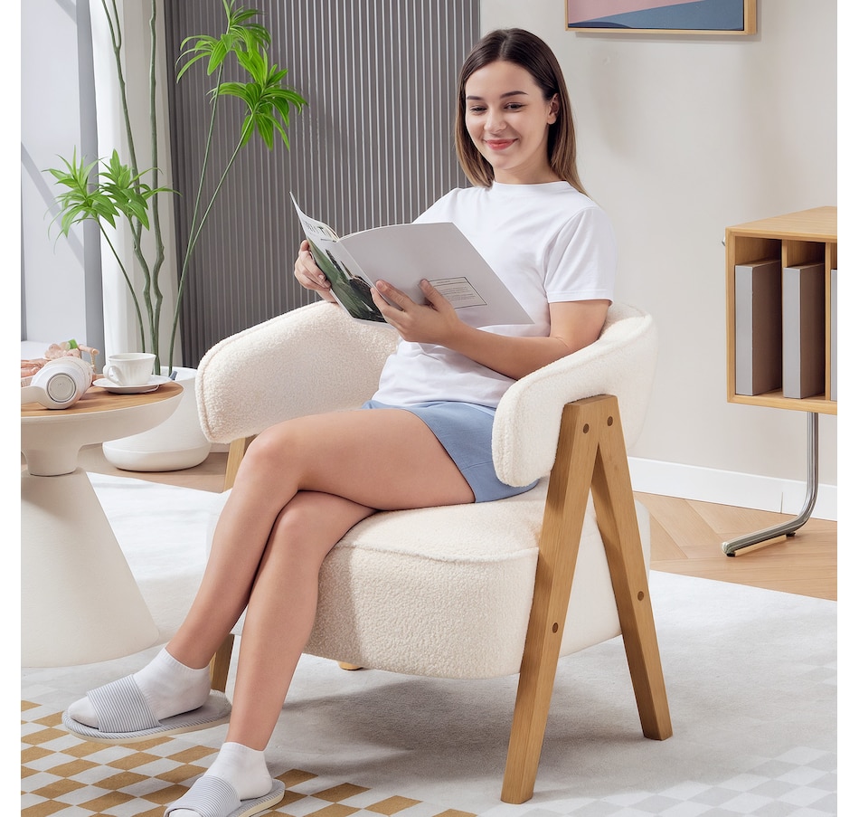 Image 917404_ALTMORE16.jpg, Product 917-404 / Price $209.99, HOMCOM Tub Chair, Sherpa Fleece Accent Chair with Wood Legs from HOMCOM on TSC.ca's Home & Garden department