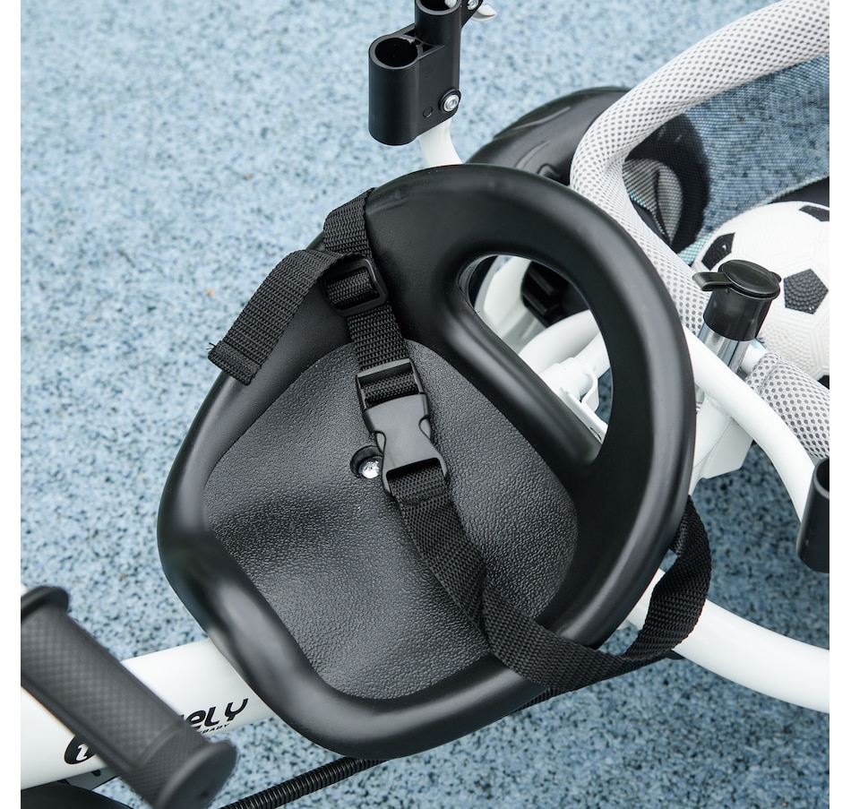 Image 922602_ALTMORE7.jpg, Product 922-602 / Price $139.99, Qaba 6 in 1 Tricycle for Toddler 1-5 Years with Parent-Push Handle, Green from Qaba on TSC.ca's Toys & Hobbies department