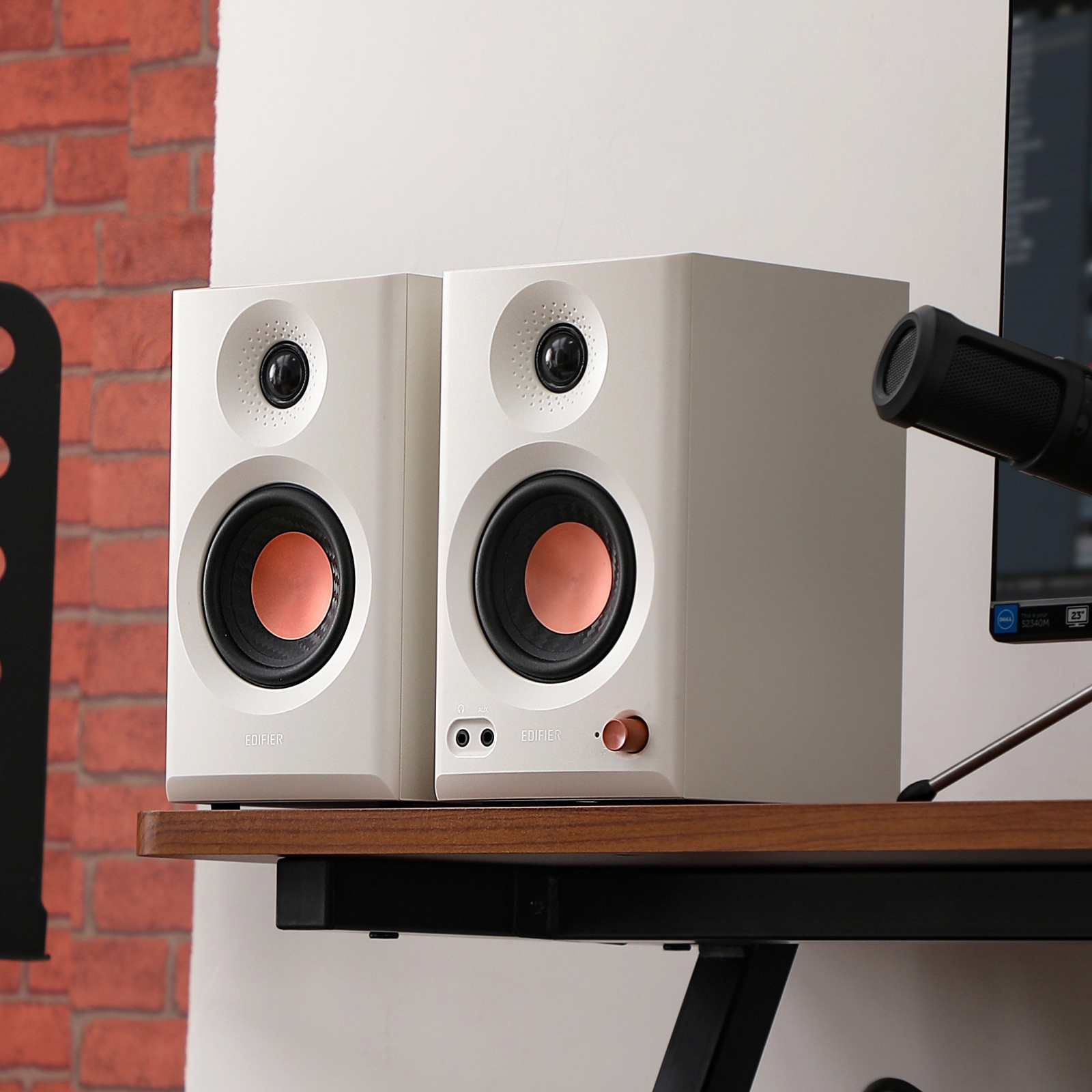 Edifier MR3 Powered Studio Monitor Speakers, Hi-Res Audio