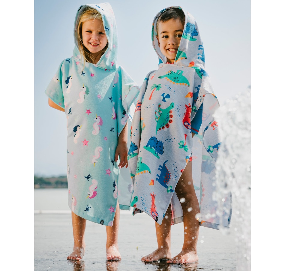 Image 930309_ALTMORE1.jpg, Product 930-309 / Price $27.30, Hooded Seahorse Beach Towel from Deux par Deux on TSC.ca's Fashion department