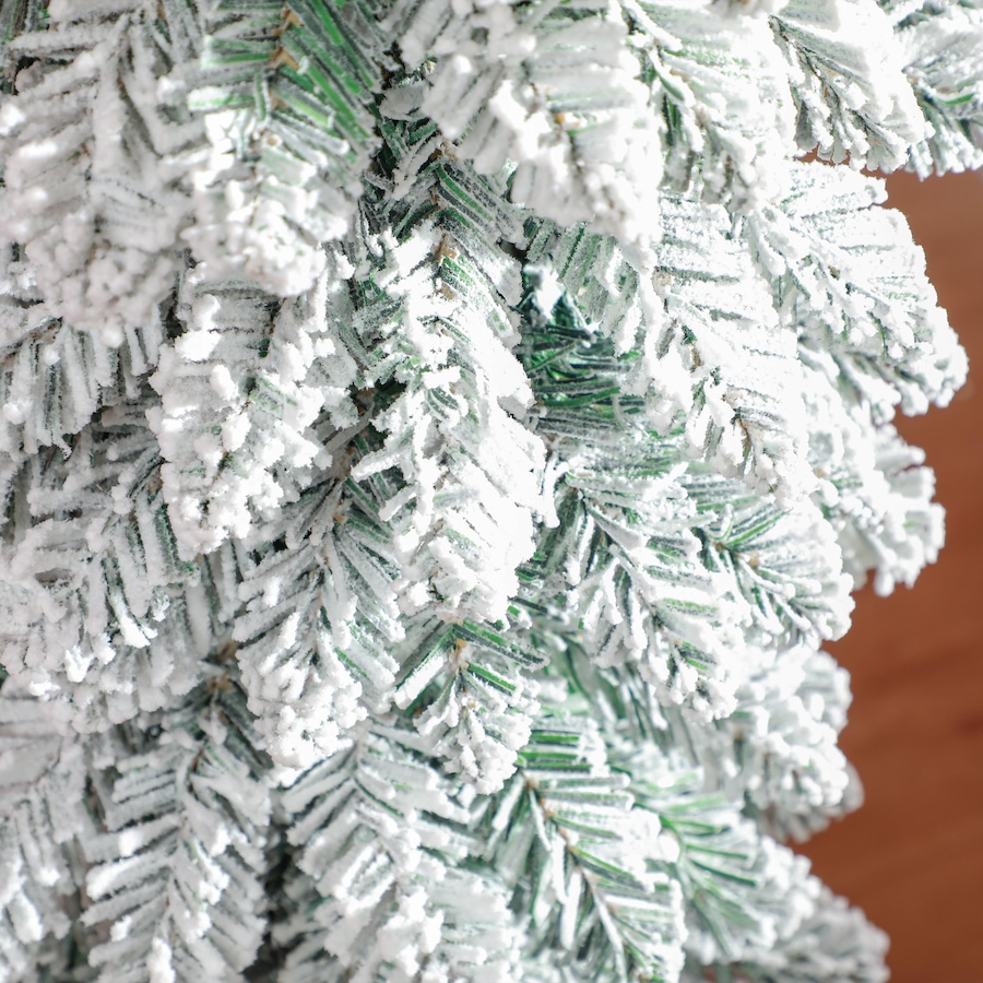 Image 934622_ALTMORE23.jpg, Product 934-622 / Price $58.99 - $89.99, HOMCOM Artificial Christmas Tree with Realistic Branches from HOMCOM on TSC.ca's Home & Garden department