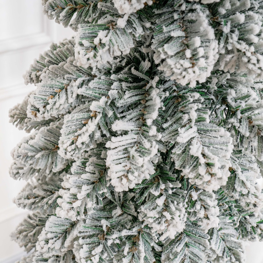 Image 934622_ALTMORE24.jpg, Product 934-622 / Price $58.99 - $89.99, HOMCOM Artificial Christmas Tree with Realistic Branches from HOMCOM on TSC.ca's Home & Garden department