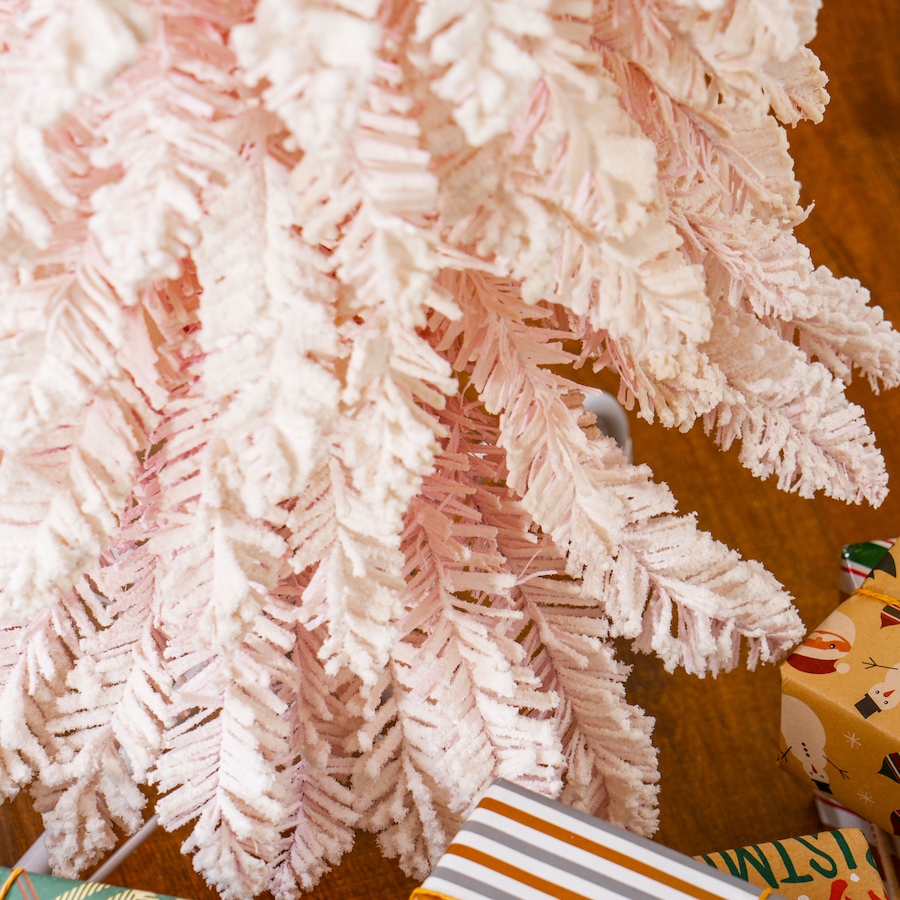 Image 934622_ALTMORE55.jpg, Product 934-622 / Price $58.99 - $89.99, HOMCOM Artificial Christmas Tree with Realistic Branches from HOMCOM on TSC.ca's Home & Garden department