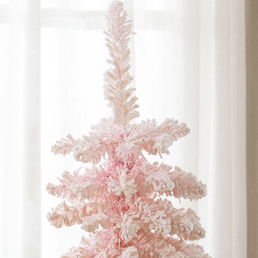 Image 934622_ALTMORE56.jpg, Product 934-622 / Price $58.99 - $89.99, HOMCOM Artificial Christmas Tree with Realistic Branches from HOMCOM on TSC.ca's Home & Garden department