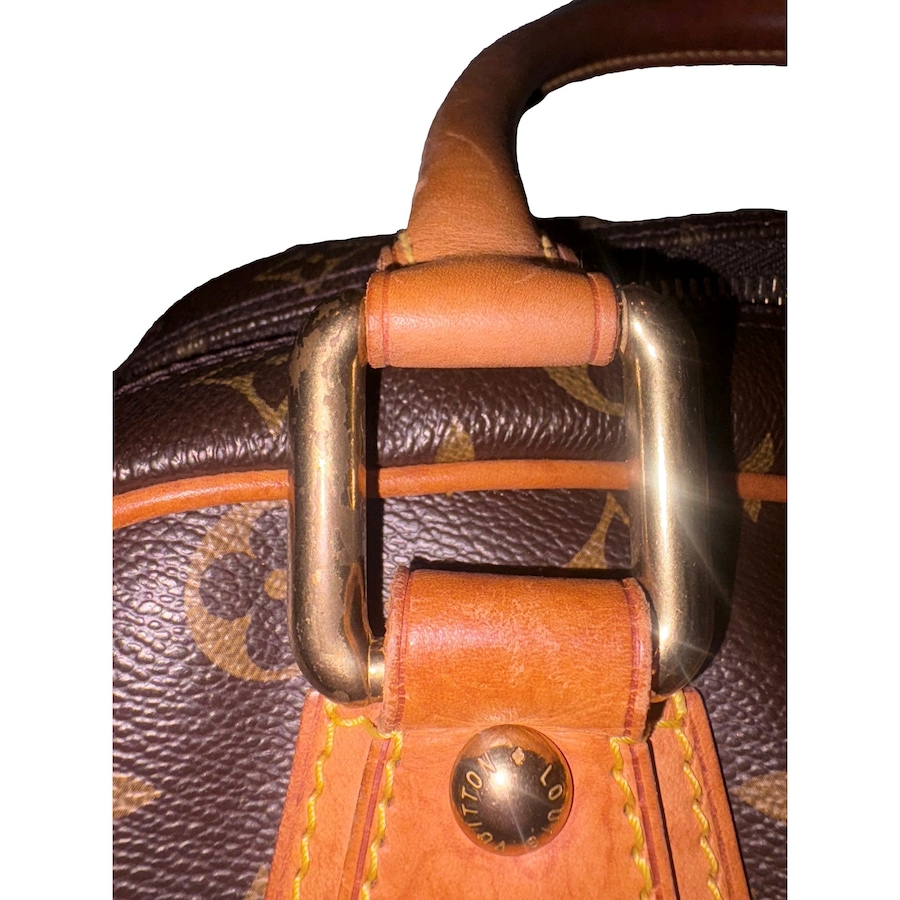 Image 982306_ALTMORE5.jpg, Product 982-306 / Price $2,147.00, Louis Vuitton Manhattan GM Shoulder Bag in Monogram Canvas with Leather Trim (Pre-owned) from Louis Vuitton on TSC.ca's Fashion department