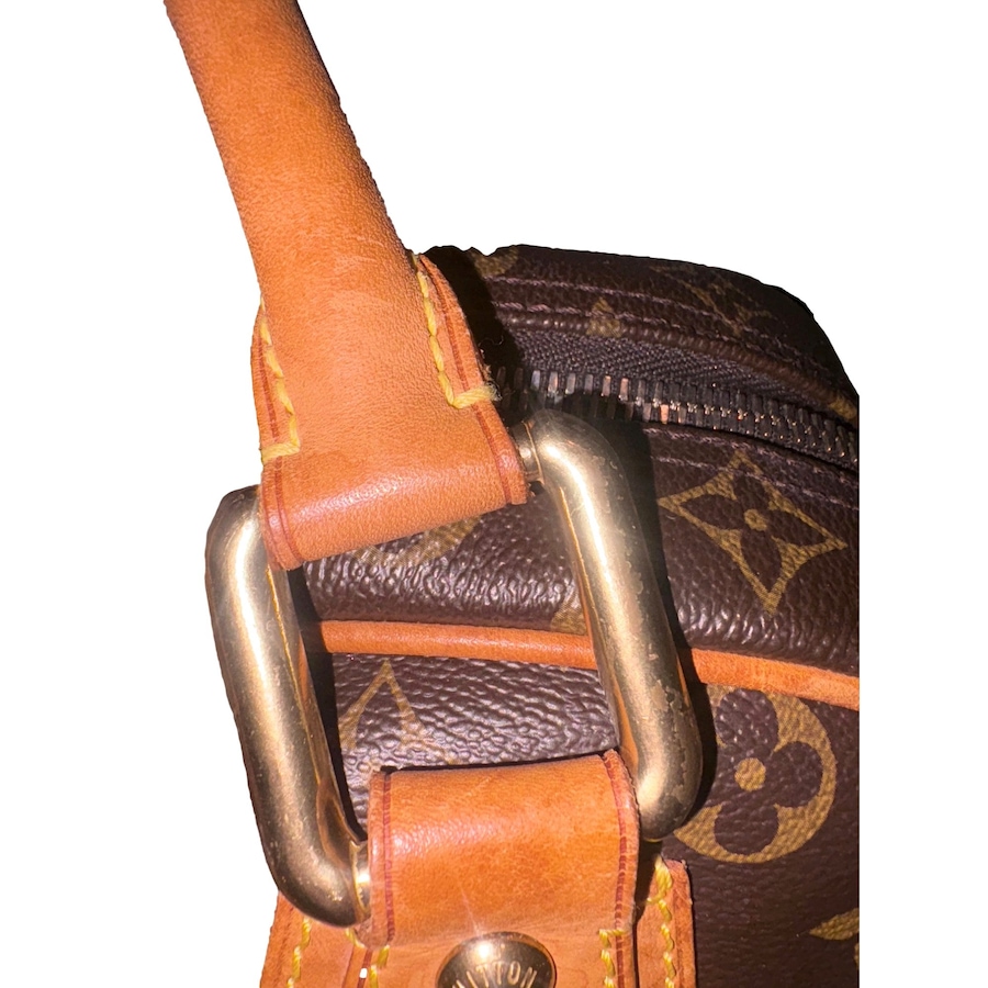 Image 982306_ALTMORE6.jpg, Product 982-306 / Price $2,147.00, Louis Vuitton Manhattan GM Shoulder Bag in Monogram Canvas with Leather Trim (Pre-owned) from Louis Vuitton on TSC.ca's Fashion department