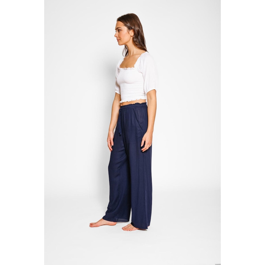 Image 992531_ALTMORE4.jpg, Product 992-531 / Price $95.00, Capri Travel Pant from Koy Resort on TSC.ca's Fashion department