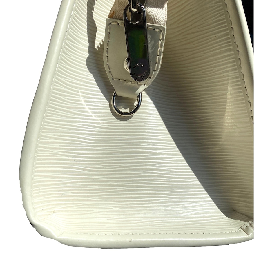 Image 993675_ALTMORE18.jpg, Product 993-675 / Price $2,377.00, Louis Vuitton Madeleine PM White Epi Leather Shoulder Bag (Pre-owned) from Louis Vuitton on TSC.ca's Fashion department