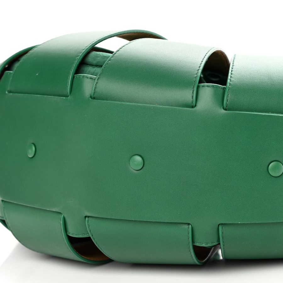 Image 993727_ALTMORE4.jpg, Product 993-727 / Price $3,896.00, Bottega Veneta The Shell Bag Racing Green French Calfskin Shoulder Bag from Bottega Veneta on TSC.ca's Fashion department